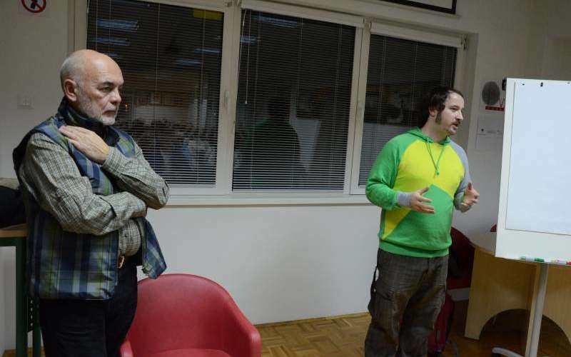 anton_komat_v_sevniski_knjiznici_001.jpg