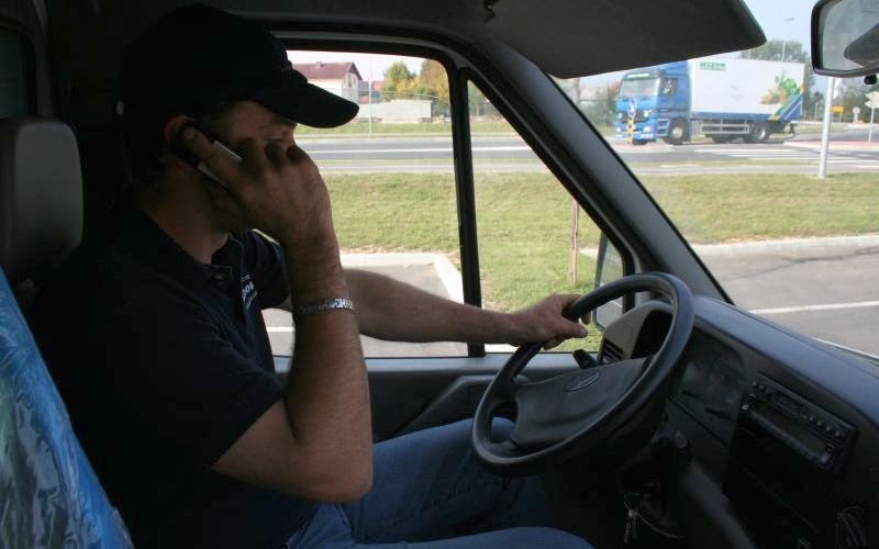 telefon_2_tjg.jpg