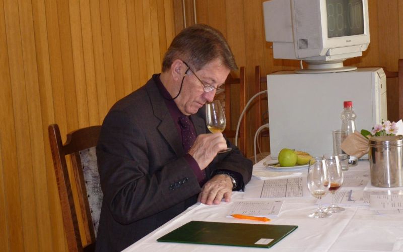 p1200892_1_1_000.jpg
