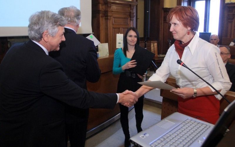 razglasitev_najbolj_zelene_obcine_slovenije_prejem_priznanja_podzupanja_ana_somrak.jpg