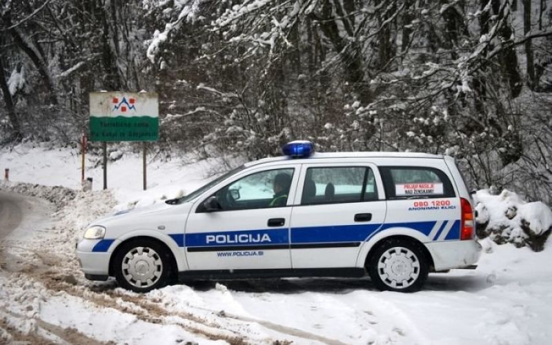 policija_zimska_am.jpg