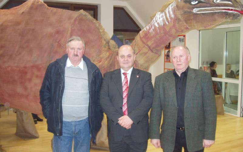 jo__e_ilc_na_levi_in_cveto_marin__ek_z___upanom_jo__etom_levstkom.jpg