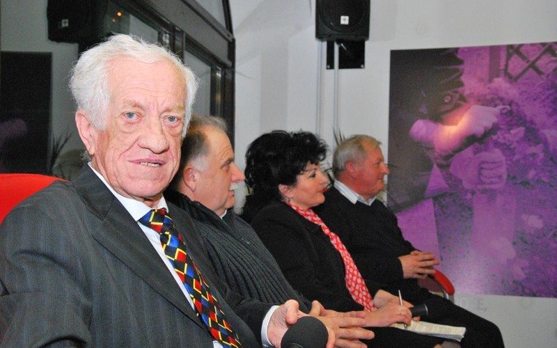 toni_ga_peri_.jpg