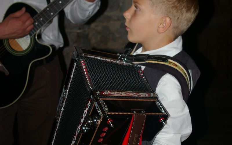 01_tp_petek_2012.jpg