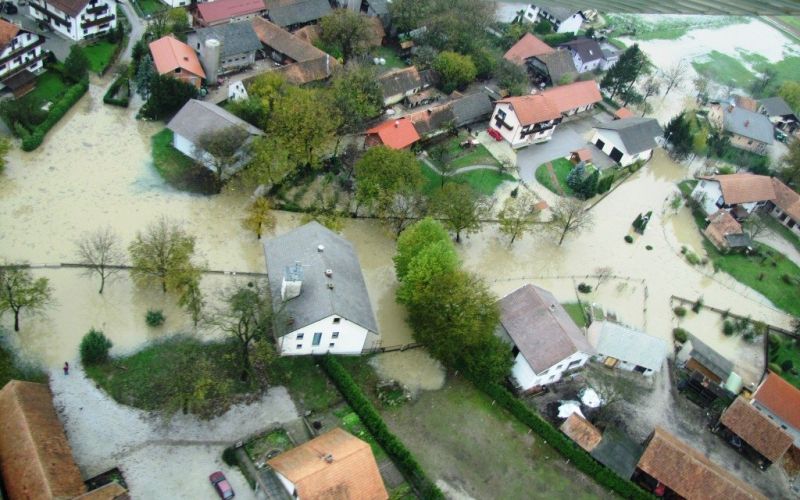 poplave_november_2012_lo_e_2.jpg