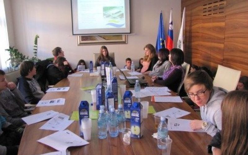 devetosolci_os_artice_na_obisku_03.jpg