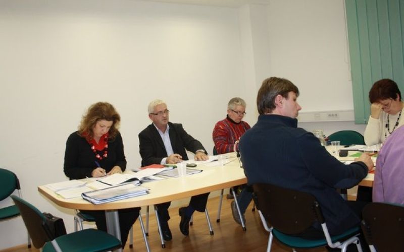 z_vcerajsnje_seje_kostanjeviskega_obcinskega_sveta.jpg