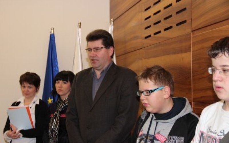 o___globoko_na_obisku_01.jpg