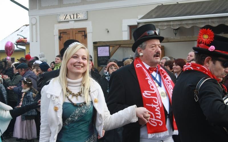 naslovn.jpg
