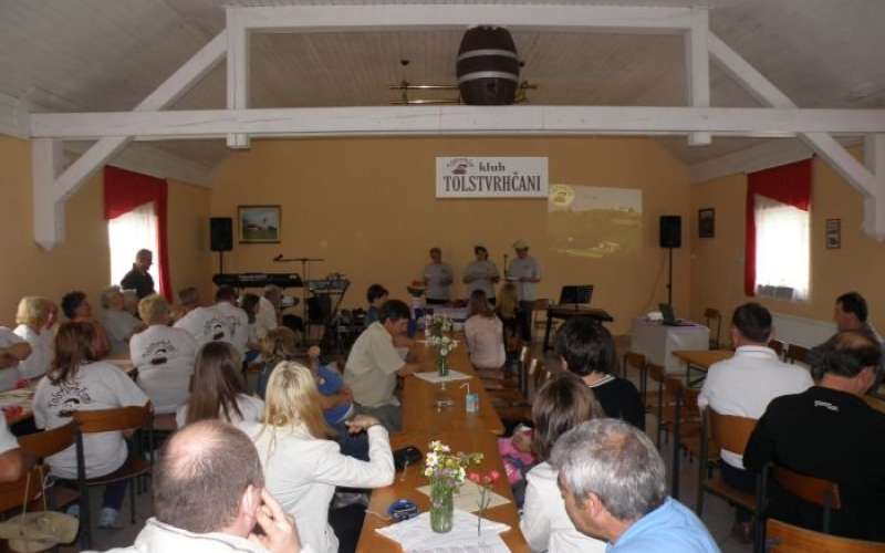 tolsti.jpg