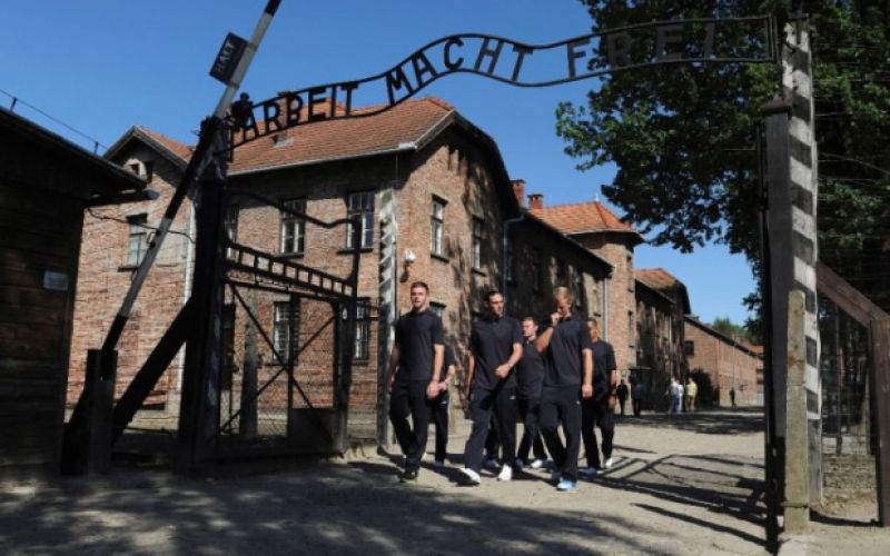 Auschwitz.jpeg