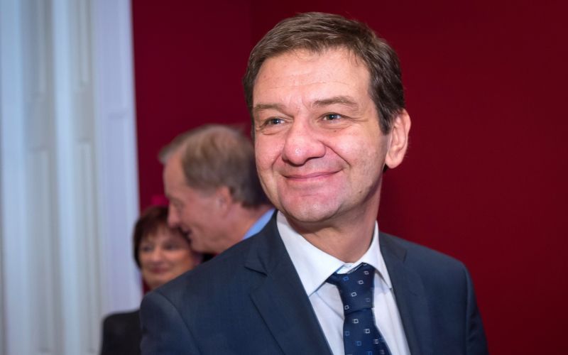 simon vrhunec.jpg