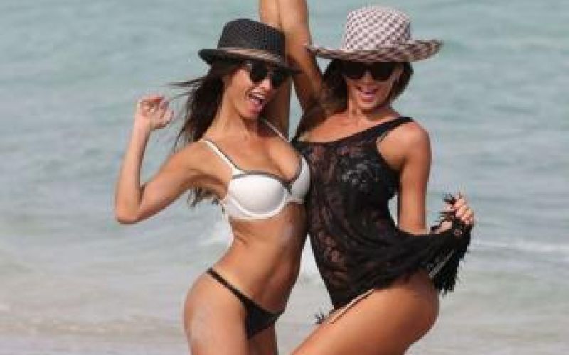 Karina Jelinek Olga Yamaguchi in Paz Cornu