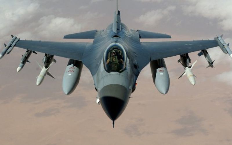 f-16 letalo