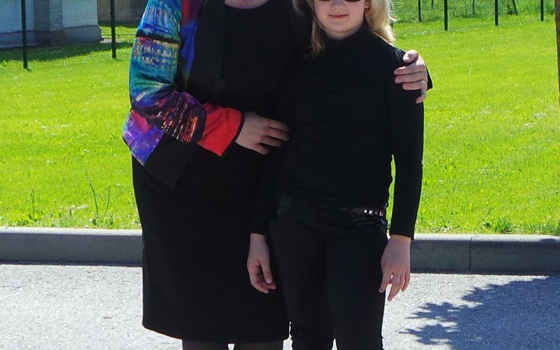 anita_in_ajda_pred_nastopom.jpg