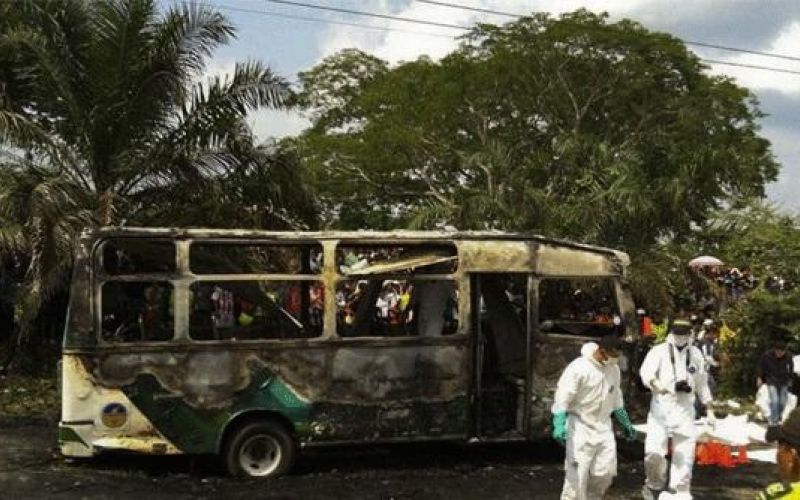 620x334xColombia-Bus-Children.jpg.pagespeed.ic.eeakxwj1FV.jpg