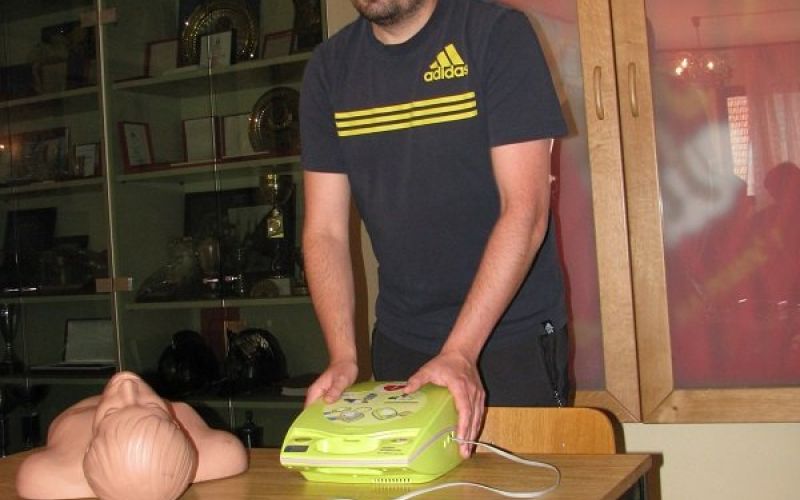 z_defibrilator_001.jpg