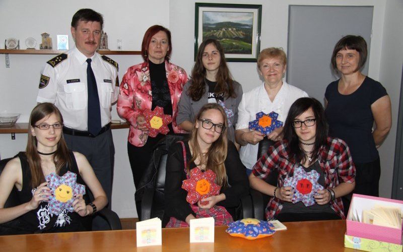 1___skupinska_slika_na_policijski_upravi.jpg