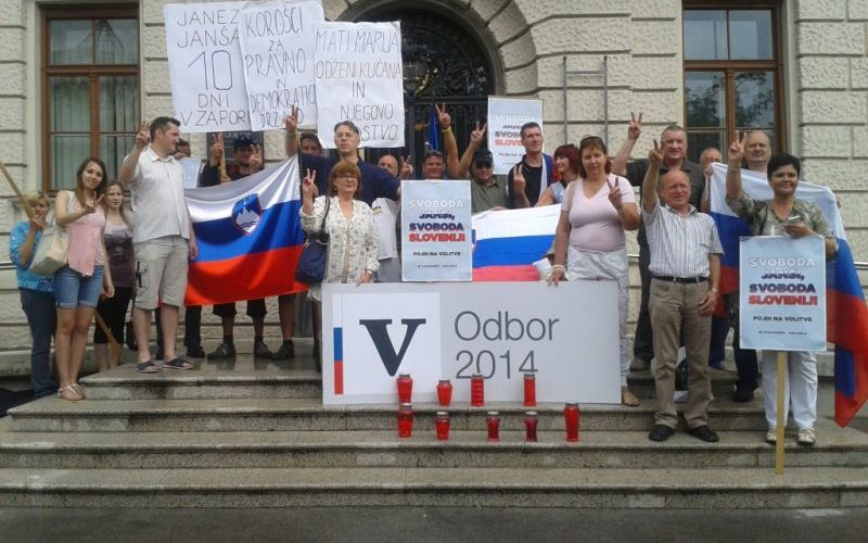 janša protest sodišče