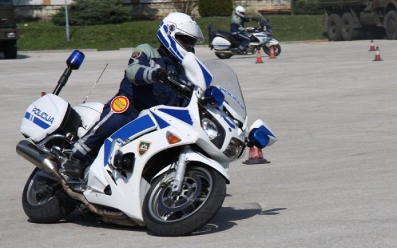 Policist, motor.jpg