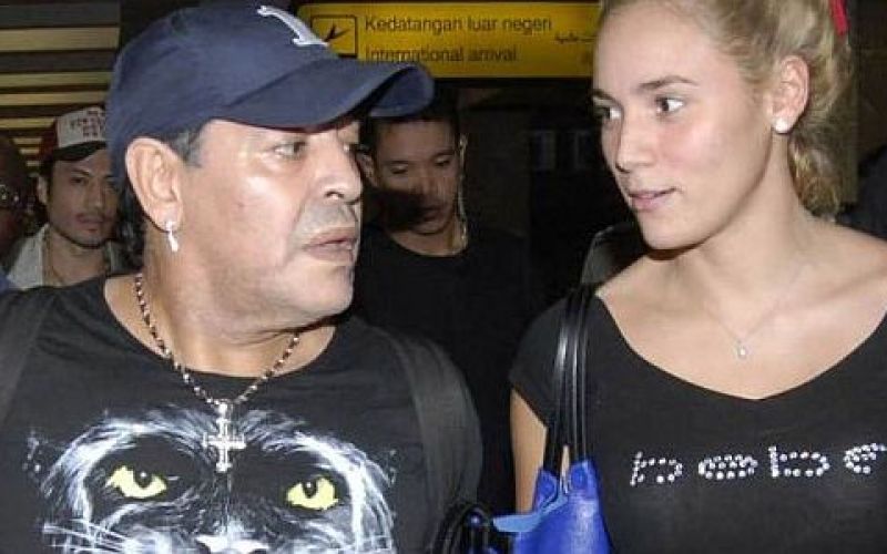 maradona, rocio oliva.jpg