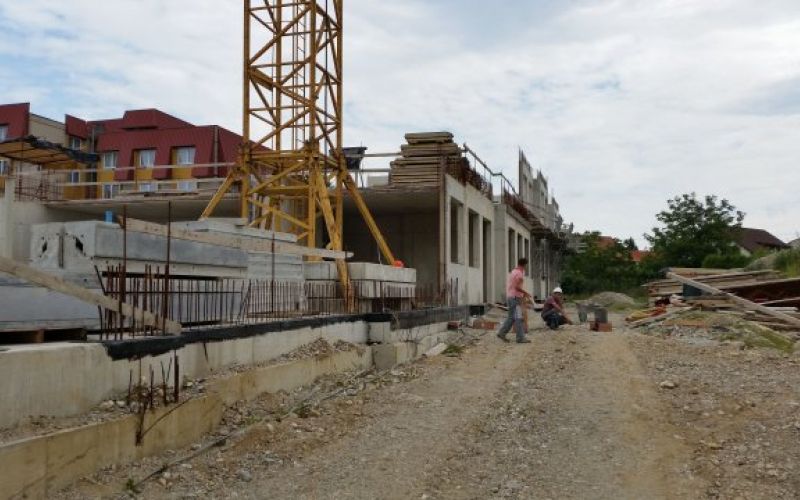 Osnovna šola Ljudevita Pivka, gradbišče, žerjav