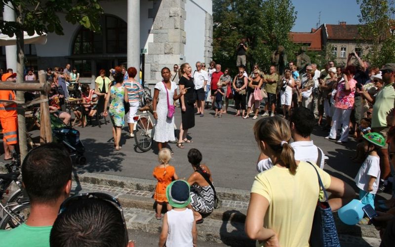 lyrical_minutes_in_the_city_photo2_urska_boljkovac.jpg