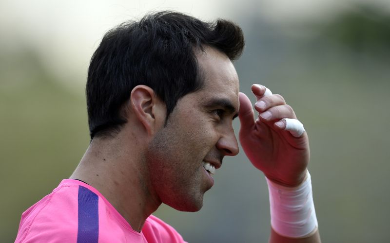 claudio bravo re.jpg