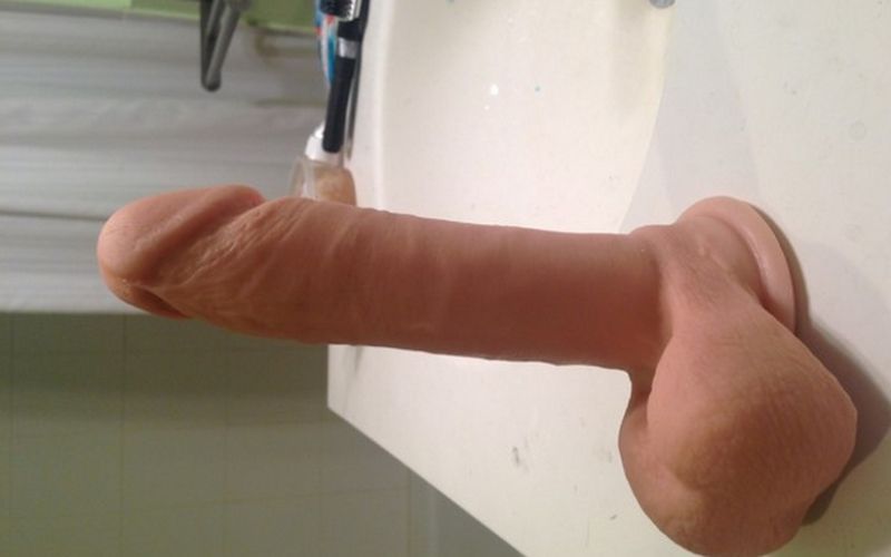 dildo1.jpg