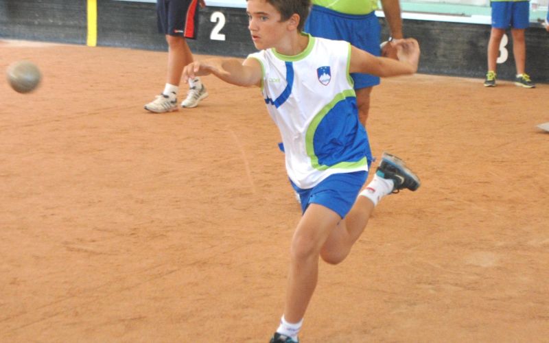 Nik Švara.jpg