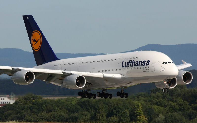 Lufthansa_A380_D-AIMA-1.jpg