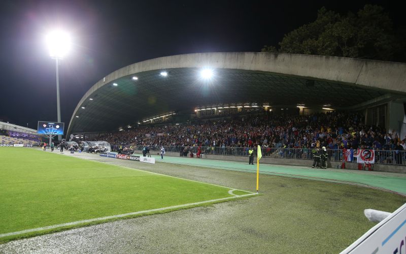 zahodna tribuna dw.jpg