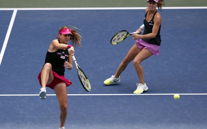 hingis penetta.jpg