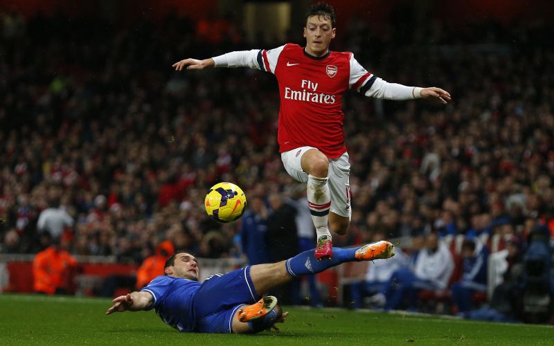 mesut ozil branislav ivanovic.jpg