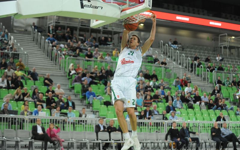 mahkovic_8793 ap.jpg