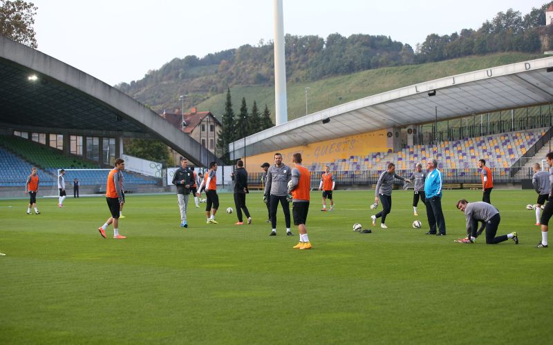 nog-slo-trening8480 dw.jpg