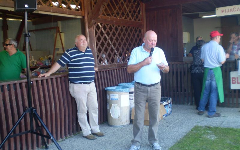 pa051731_000.jpg
