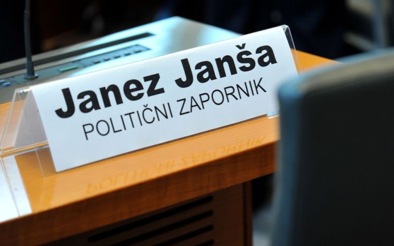 janša, parlament.jpg