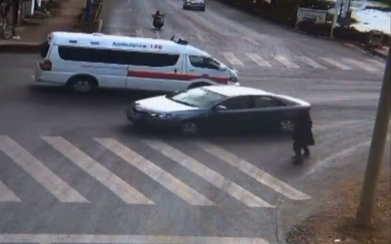 avto, pešec, zbil.jpg