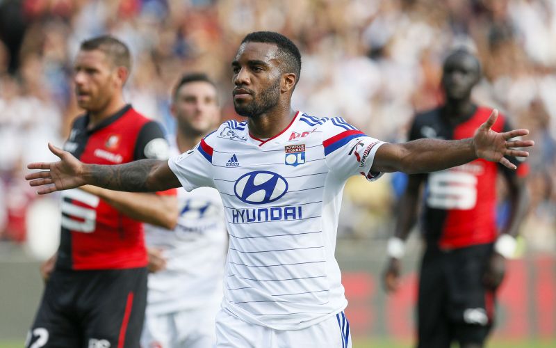 770-18-19-lacazette.jpg