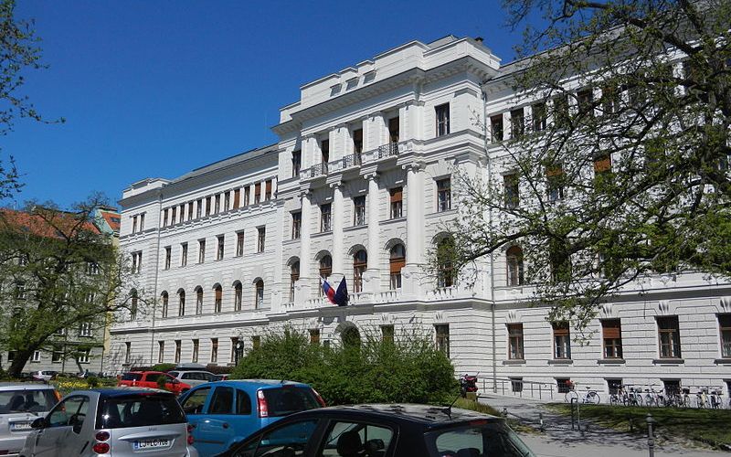 Sodna palača, sodišče, okrožno.JPG