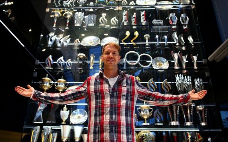 790-54-vettel1.jpg