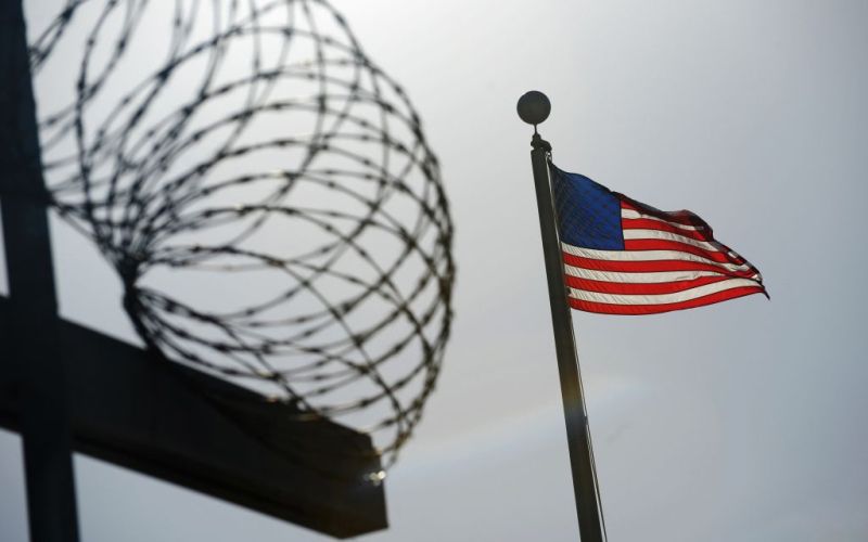 guantanamo bay ameriska zastava.jpg