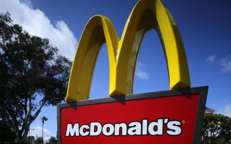 2014-11-10T151437Z_308224019_GM1E94H0L2M01_RTRMADP_3_MCDONALDS-SALES.JPG