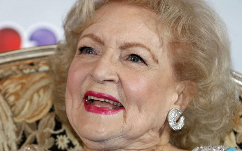 golden girls zlata dekleta betty white