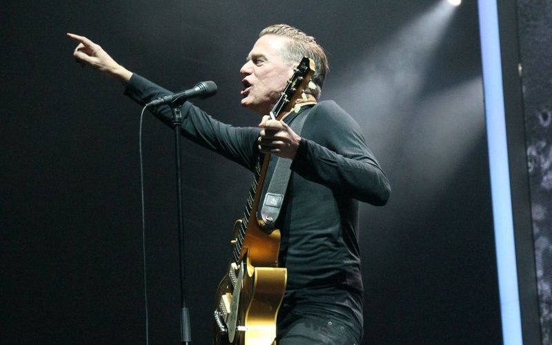 Bryan Adams 3.jpg
