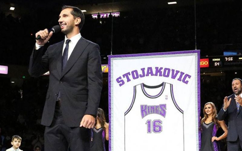 800-54-stojakovic1.jpg