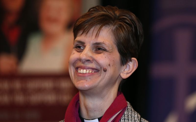 libby lane anglikanska cerkev duhovnik duhovnica