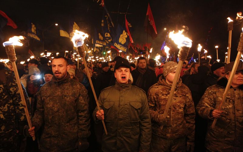 ukrajina desni sektor svoboda stepan bandera.jpg