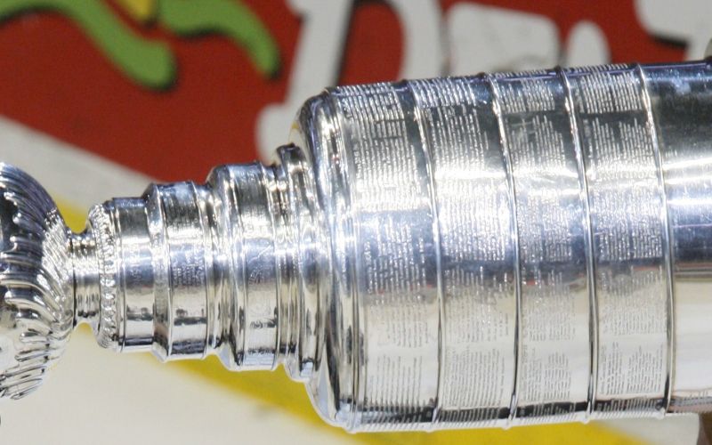 814-24-selanne stanley cup re.jpg